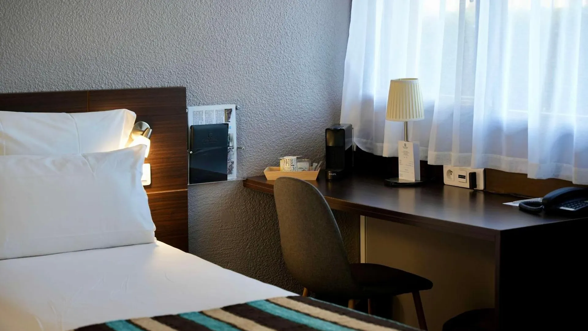 Sure Hotel By Best Western Biarritz Aeroport 3*,